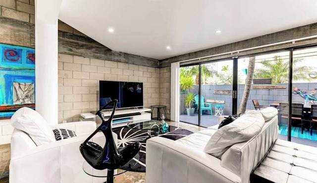 Private 2 bed Townhome Near Beach and Las Olas