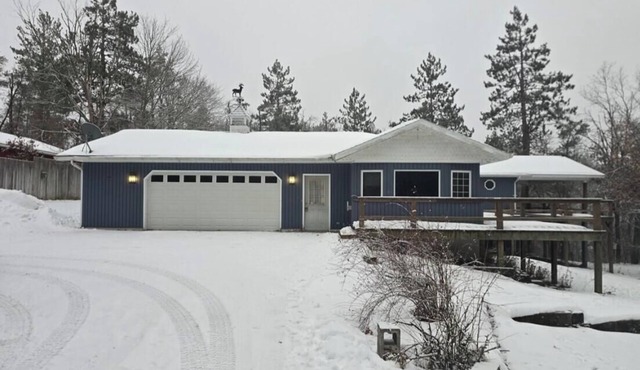 Private 2 bedroom house in Lewiston with plenty of space to relax and unwind.