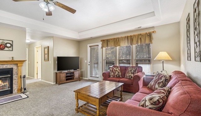 Private 2-Bedroom Condo in Gated Community at StoneBridge Village