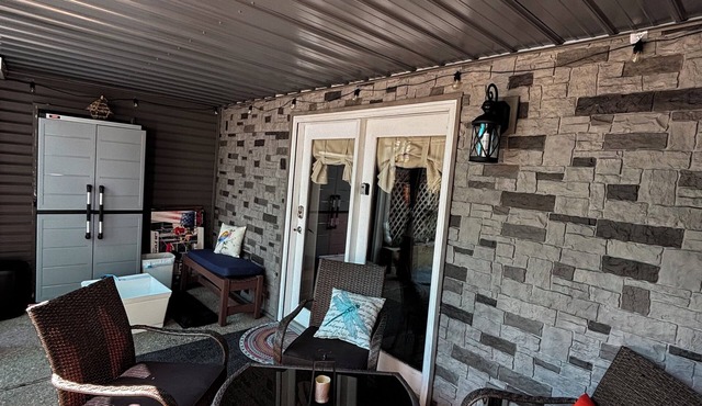 Private 2 BR Lower-Level Retreat Woods & Wildlife, within 10 min of Wis Dells