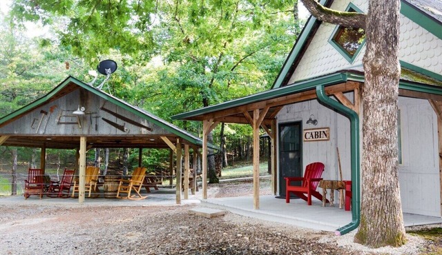 Private 2-Cabin Retreat located just 1 mile from Wolfpen Gap South trailhead