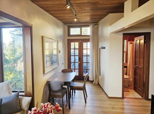 Private 2BR Amazing Lake Sammamish Views