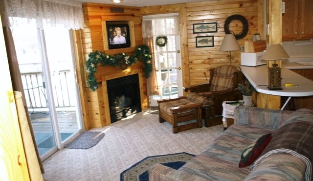 PRIVATE -2hrs N of Chic-on Rvr/Lk Koshn area