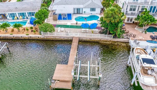 Private 3 bedroom waterfront Villa with pool