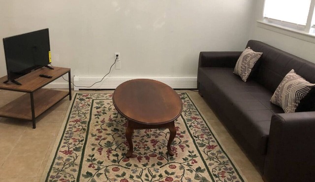 Private 3 bedroom and 1 bathroom house with direct NYC Manhattan train a 15 minute walk away