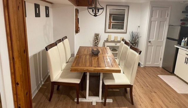 private 3 bedroom garden apartment in Lincoln square Chicago