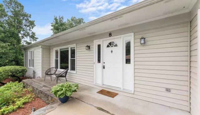 Private 3-bedroom in Billerica, cool AC - Shared Backyard - Basement Occupied