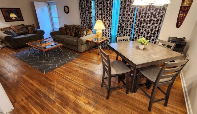 Private 3 Bedroom Getaway Near the Airport