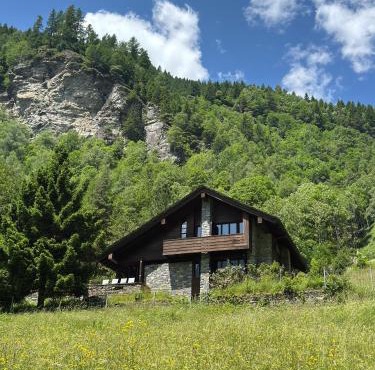 Private 3-story villa in Val calanca, Rossa