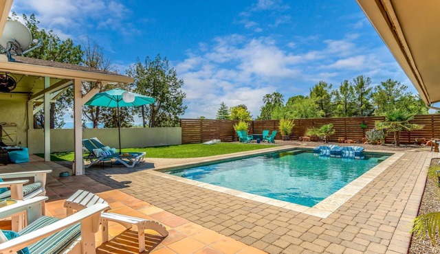 PRIVATE 30' SWIMMING POOL & HOT TUB Amazing Views & Serenity Close to SEDONA!