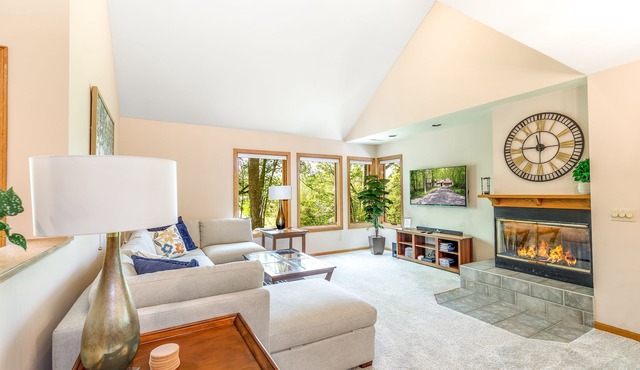 Private 3BR/2BA Territory Home Nestled in the Trees - Stonecrest