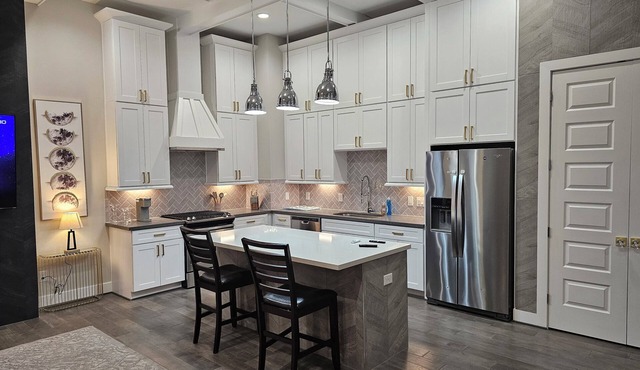 Private 3BR Luxury Home 2021 Built - Near Memorial - 2-Car Garage + Patio Grill