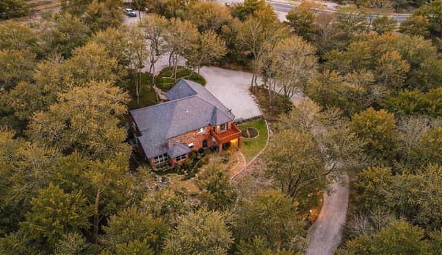 Private 4 Acre Estate | Wedding & Event | Hot Tub