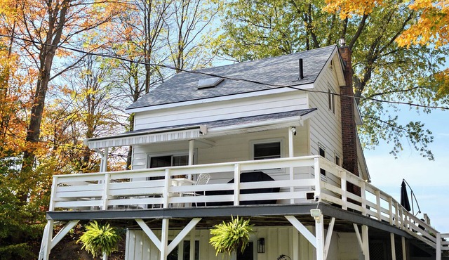Private 4 Bed, 2 Bath Lakefront Home on Lake Huron