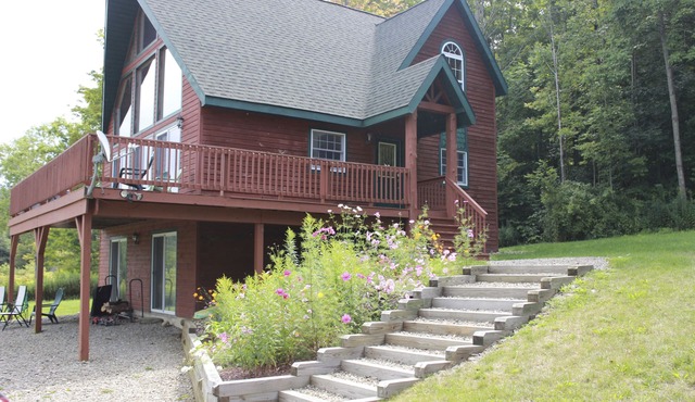 Private 4-bedroom chalet with breathtaking views!