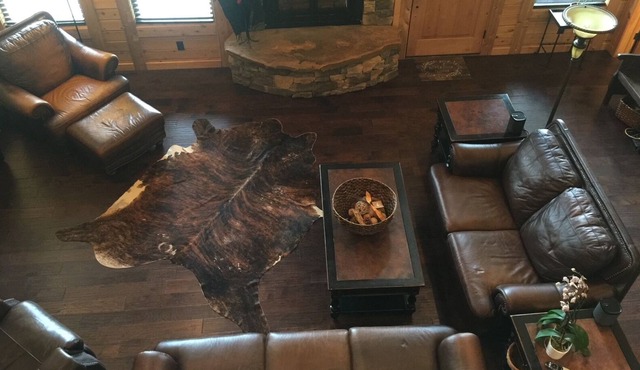 Private 40 Acre FARM, Log Cabin, Fishing & Fun