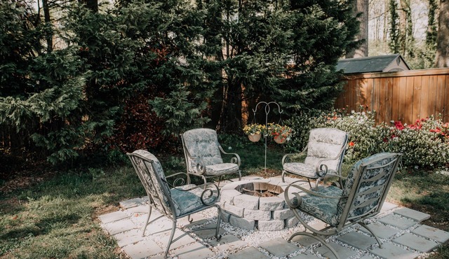 Private, 4B/3BR Family Oasis that Feels like Home
