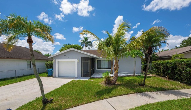 Private 4BR 2 BA Lakeview/Game Room/Mins to Sawgrass Mills