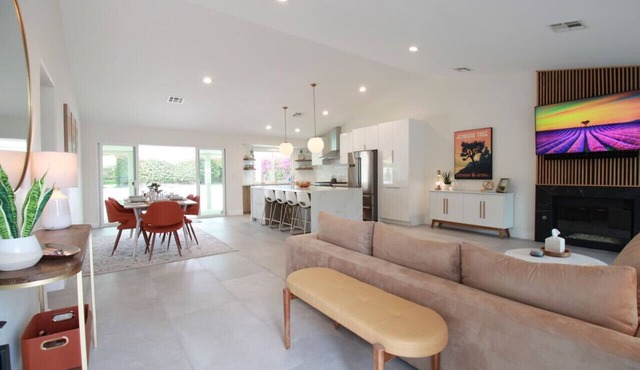 Private 4BR 3BA Home in Indian Wells with Pool & Spa + Modern Amenities