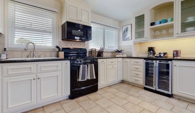 Private 4BR House | Close to Beaches | Near LAX