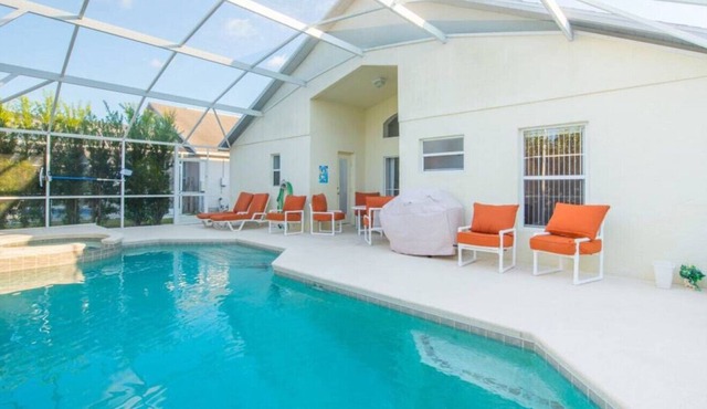 Private 5 bed family home/pool near Disney