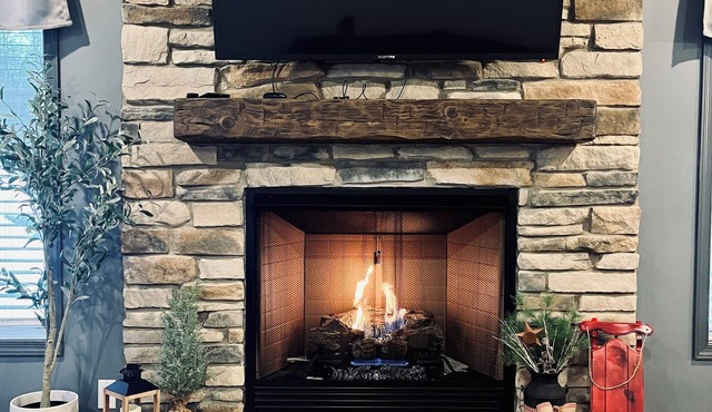 Private 5 bedroom house in the heart of Laurel highlands!