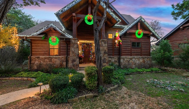 Private 5 Star Retreat overlooking Lake Travis