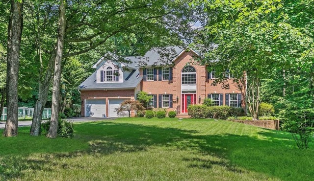 Private 5BD Country Escape with Spa, Pool, & Fire Pit