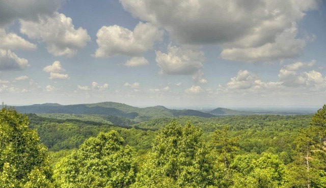 ❤Private 5Bed Luxury Lodge w/Breathtaking Mtn&LakeViews,FireTable,HotTub,Games