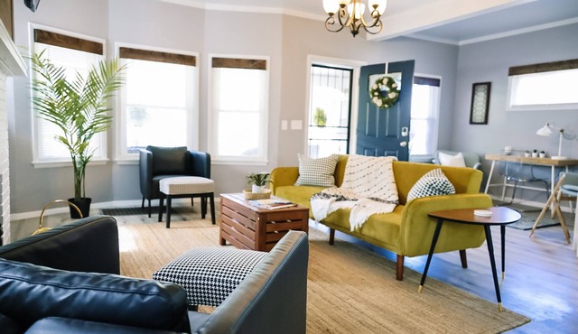 Private 5BR 1920's Charmer Minutes from Downtown