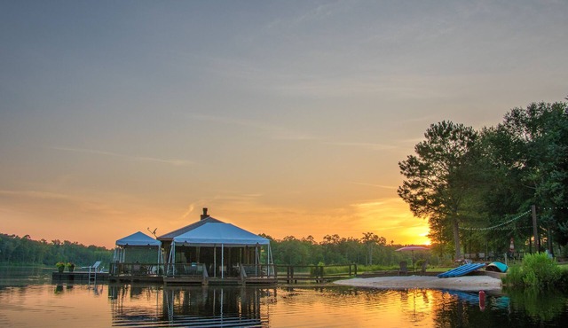 Private 70 Acre Lake, 50 acres land, 5 Glamping Tents, 1 Cabin, Lakefront Dock