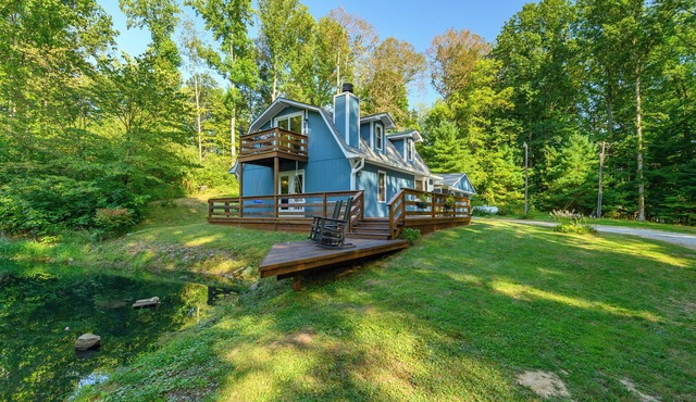 Private 7AC Wooded, Pond, Hot Tub, Firepit, Disc Golf, Trails, 3BR, 2BA-6 Guests