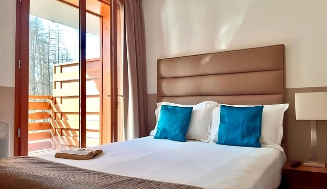 Private accommodations! 2 serene units, minutes to River Artuby Verdon