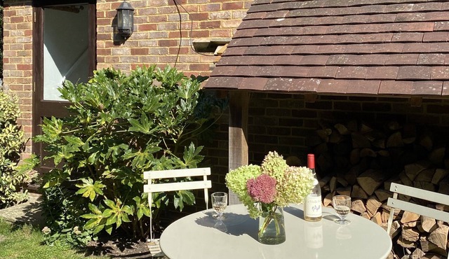 Private accommodation in this quintessintially small and beautiful rural village