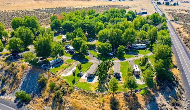 Private accommodations with breath taking views of Lake Roosevelt