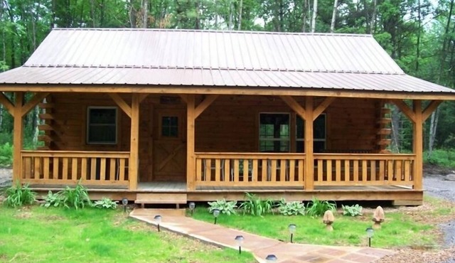 Private Amish Log Cabin Getaway
