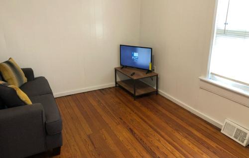 Private and cozy house with one bedroom and one bathroom, MetLife Stadium FIFA World Cup 35 minutes away