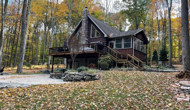 Private and Cozy Lake Wallenpaupack Retreat