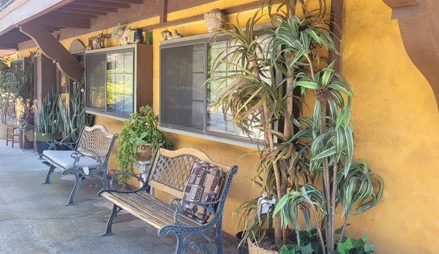 Private and Quite Guest house Attached Close to Fwy 805, 54, and Freeway 5