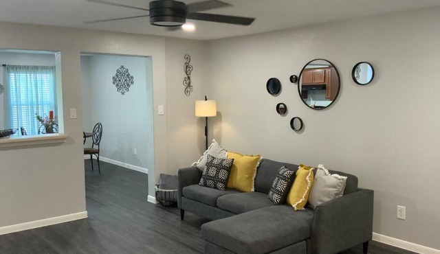 Private and relaxing home 15 minutes from Austin.