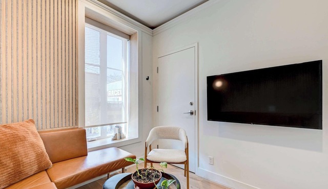 Private Apartment-Hotel Bookout: 10 bed, private luxury ensuites ideally located