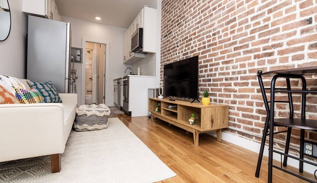 Private Apartment in Brooklyn Heights! 2A