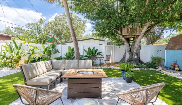 Private Apartment in Sarasota, Near Pinecraft, Beaches & Downtown