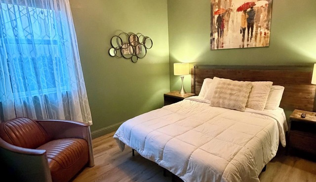 Private apartment style suite. Close to National Parks.