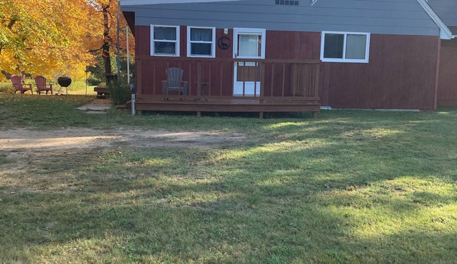Private apartment ,Turtle lake access offered monthly 51.00 a night