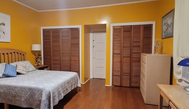 Private Apartment with kitchen near Mobile, Pascagoula and Chevron Refinery.