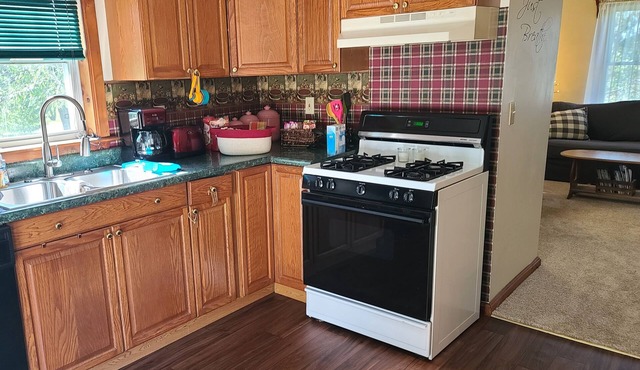 Private apt approx 20 from Sabraton/Morgantown & 30 mins from Stadium/Evansdale