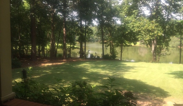 Private Auburn Football Retreat. Easy Access To The Game Or Tiger Transit Stops.