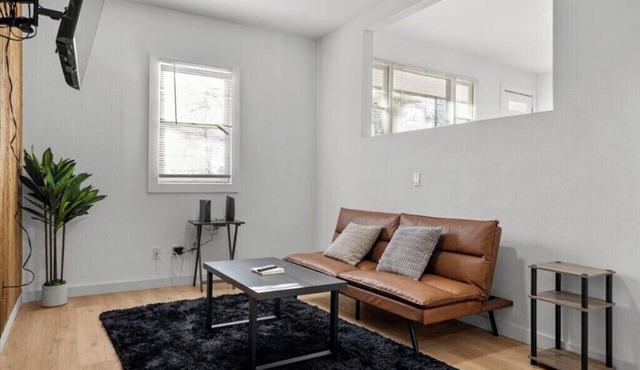 Private Austin Getaway - Near UT, Downtown, 6th St