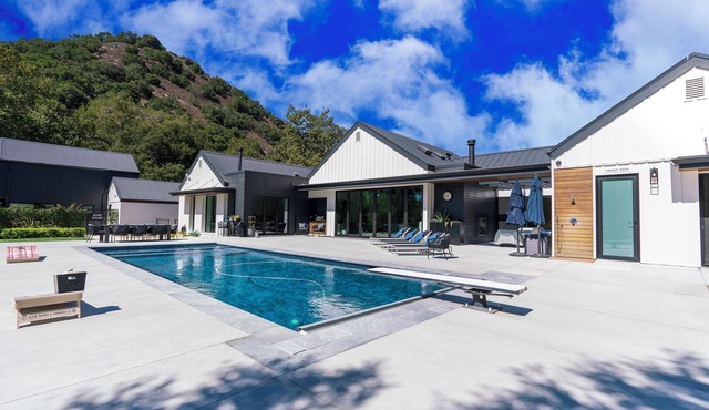 Private Avila Valley Estate · Heated Pool Jacuzzi & Sauna · Ideal for Gatherings